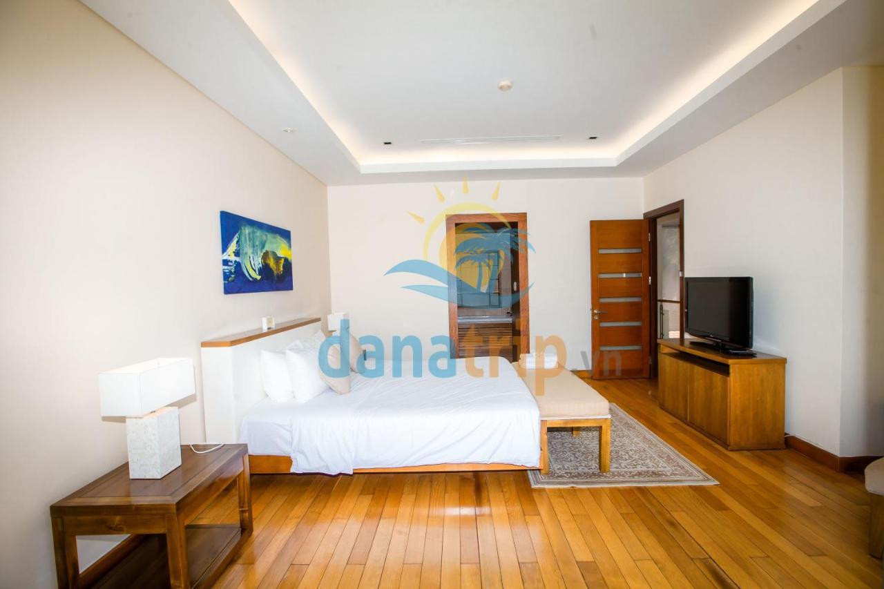 Deluxe Ocean Villa Along The Beach Da Nang Exterior photo